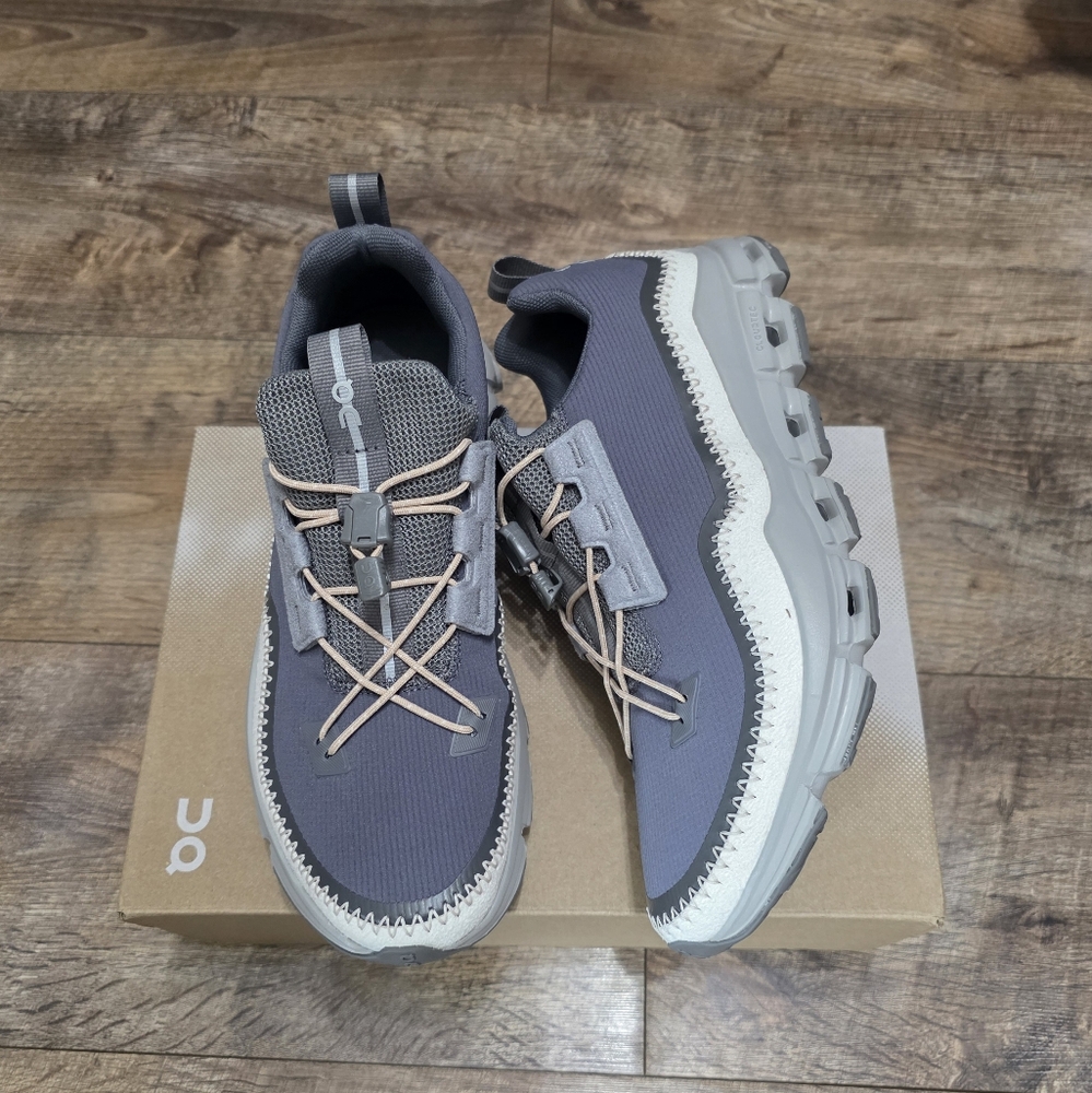 On Cloud cloudway sneaker women's size 8.5 (Run Small) - Picture 2 of 13